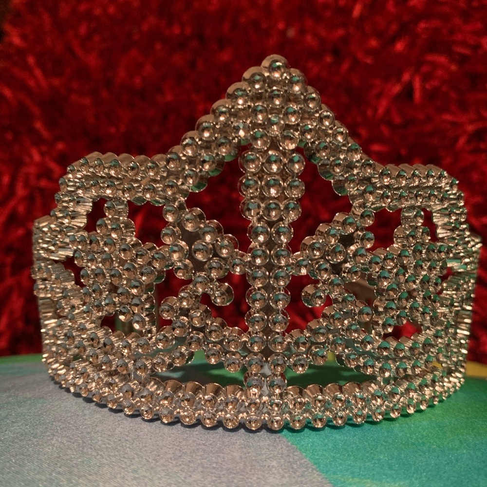 Silver Tiara - Picture 5 of 6